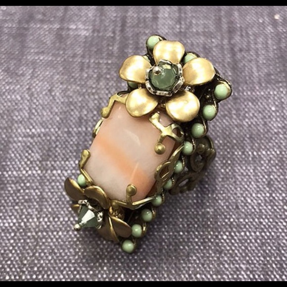 Gorgeous Coral w/Flowers Elongated Ring,NWT - Picture 7 of 7